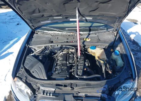 2009 Audi A4 2.0T Cabriolet Quattro z USA, uszkodzony, nr VIN WAUDF48H29K007211